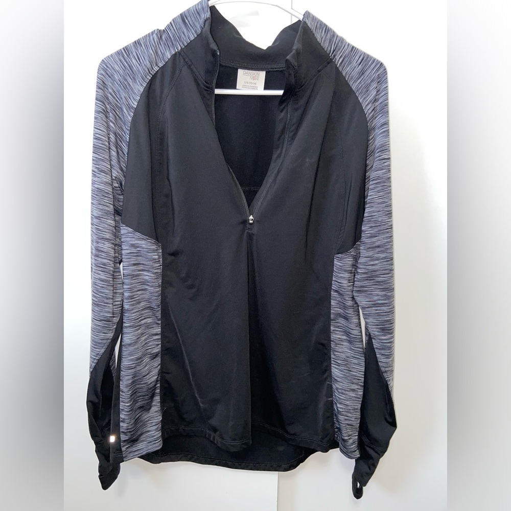 Women’s athletic pullover - Size: L 12/14